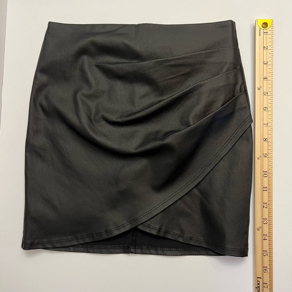 6 Pairs of Akira Skirts Size Small Bundle - Picture 14 of 16